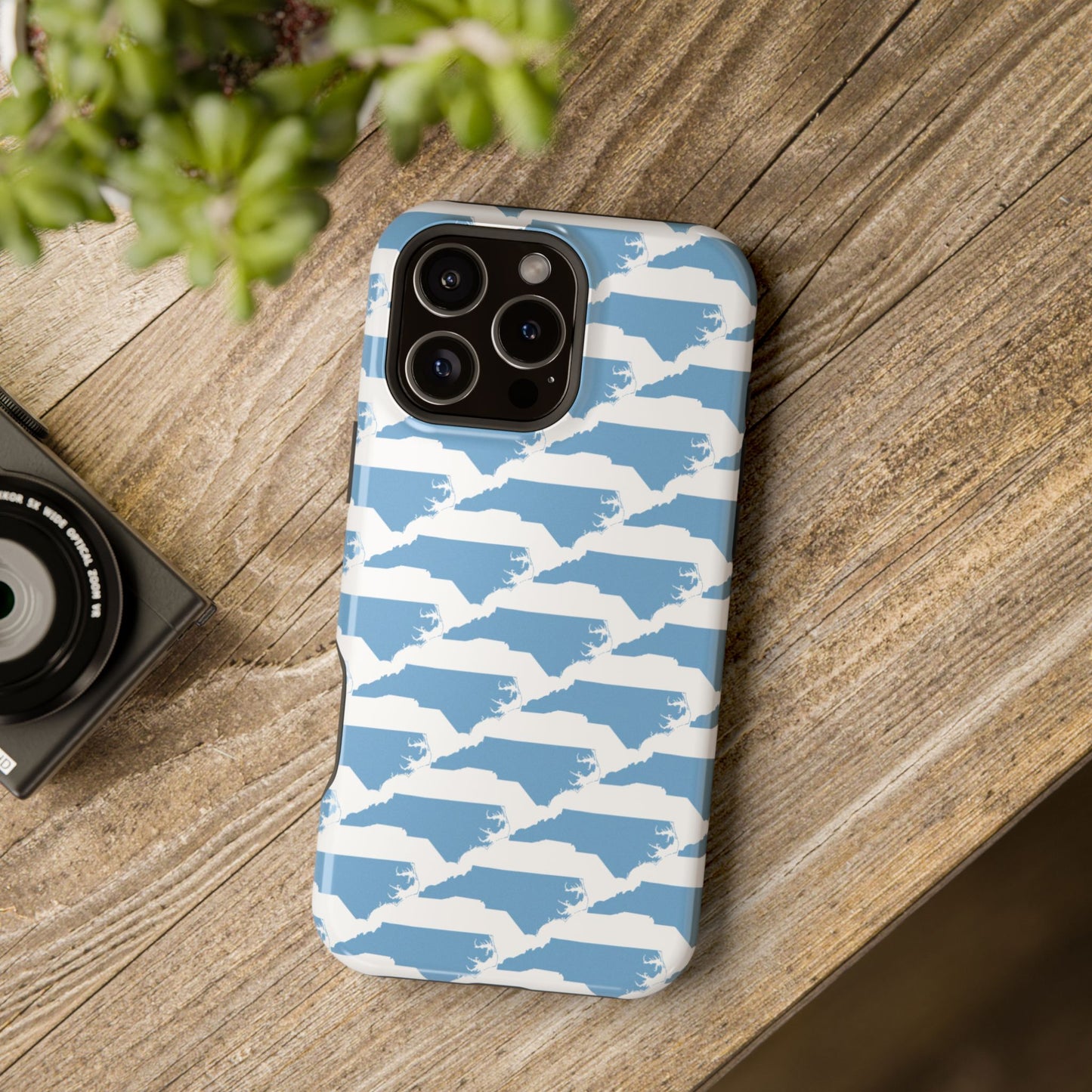 Tar Heel Blue – North Carolina Pattern Magnetic Tough Case